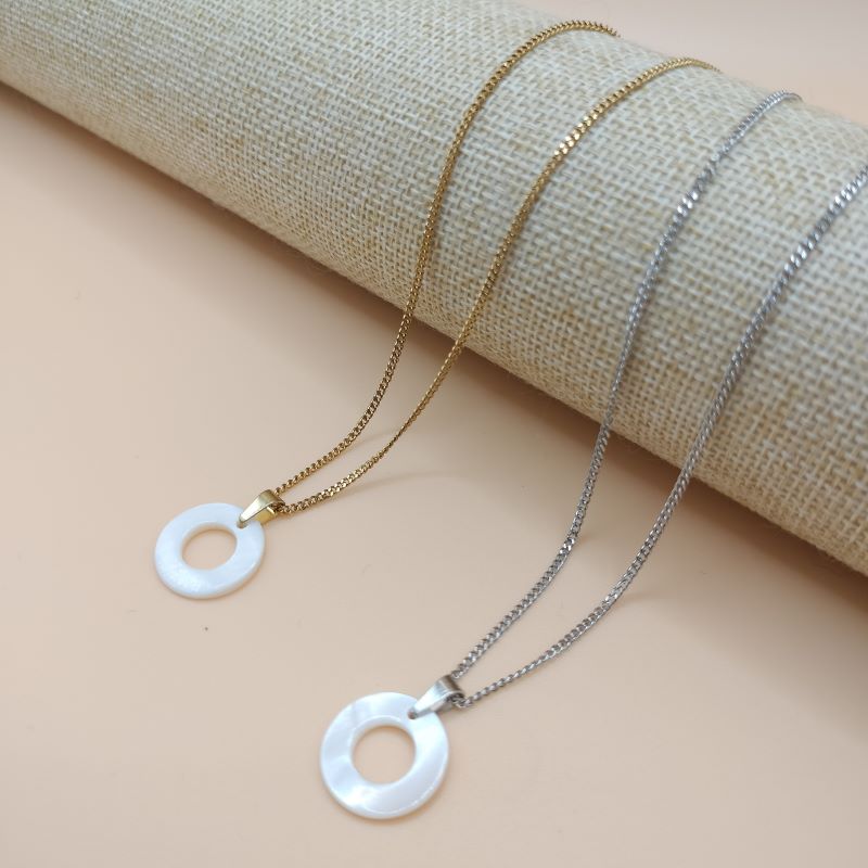 Pendentif anneau nacre