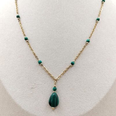 Collier pendentif perles malachite